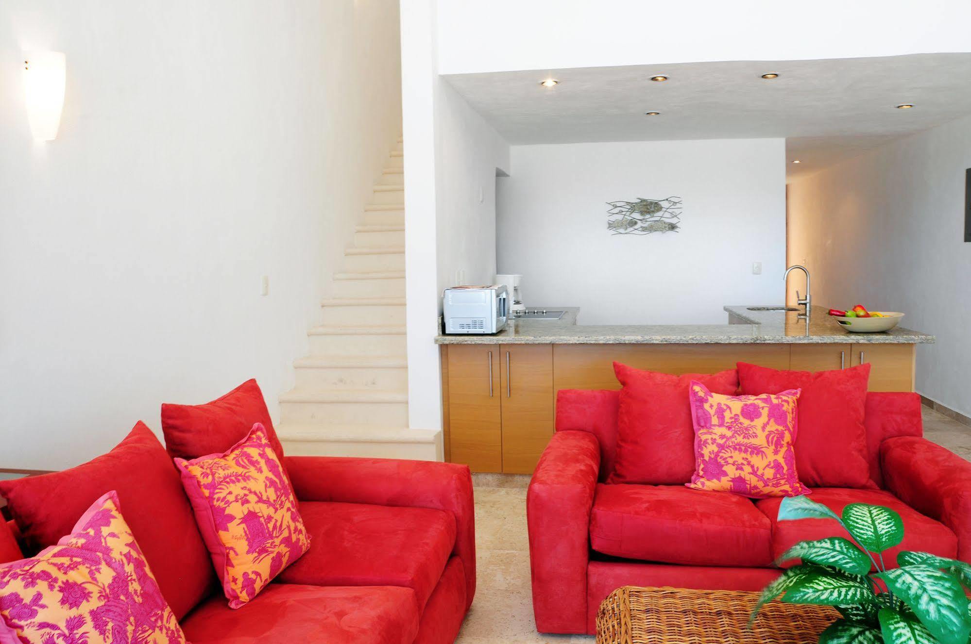 Ocean Plaza Condos Плая дел Кармен Екстериор снимка